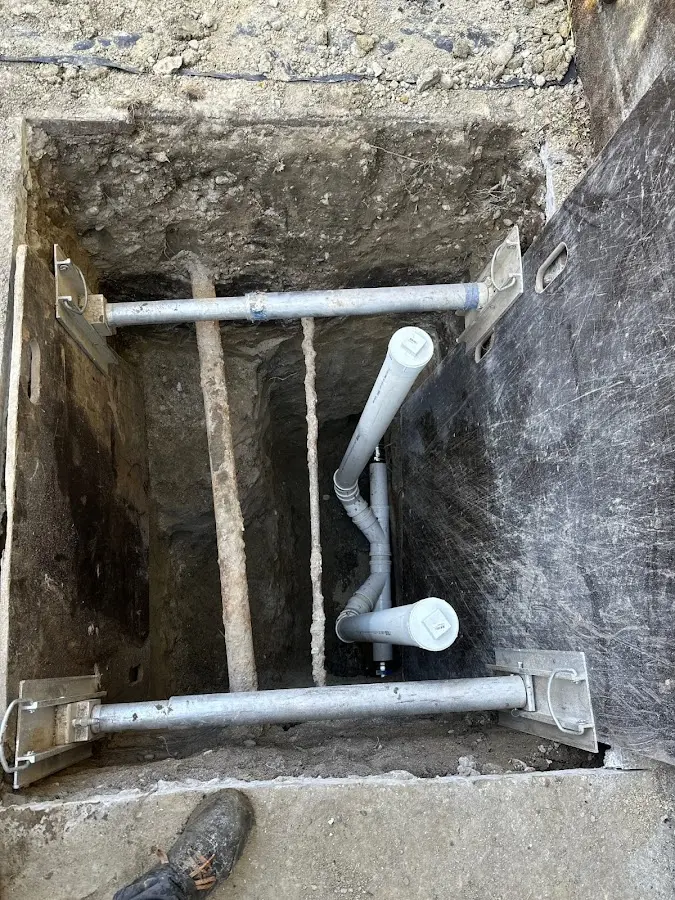 Experienced plumber completing Gas Line Repair work in Upper Grand Lagoon